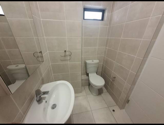 1 BEDROOM PROPERTY TO RENT IN GREENBAY ECO ESTATE